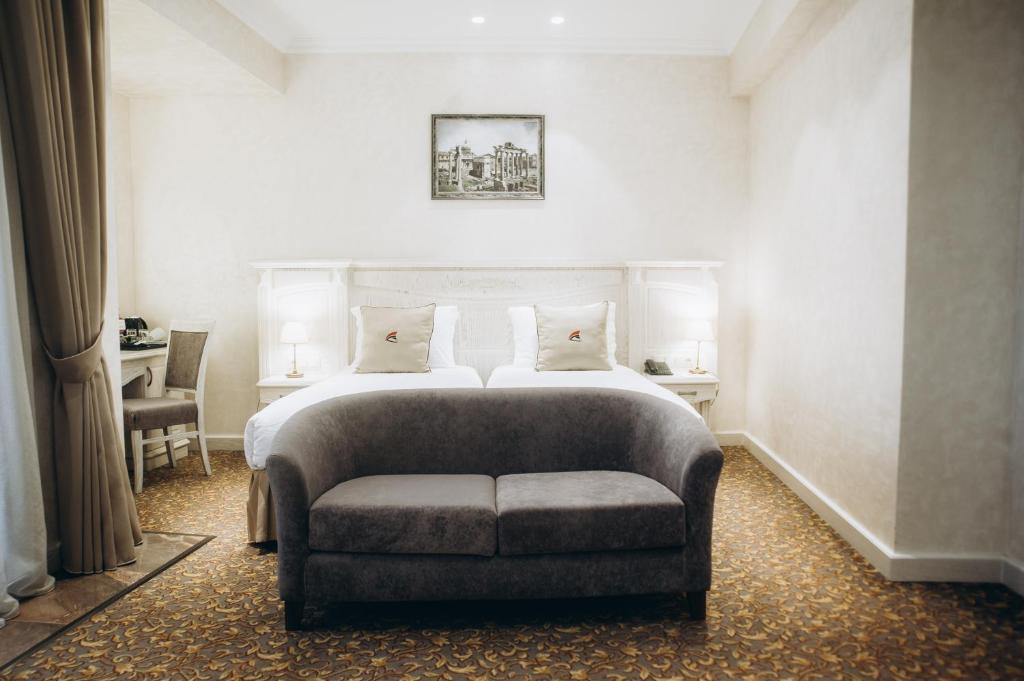 Colosseum Marina Batumi 8
