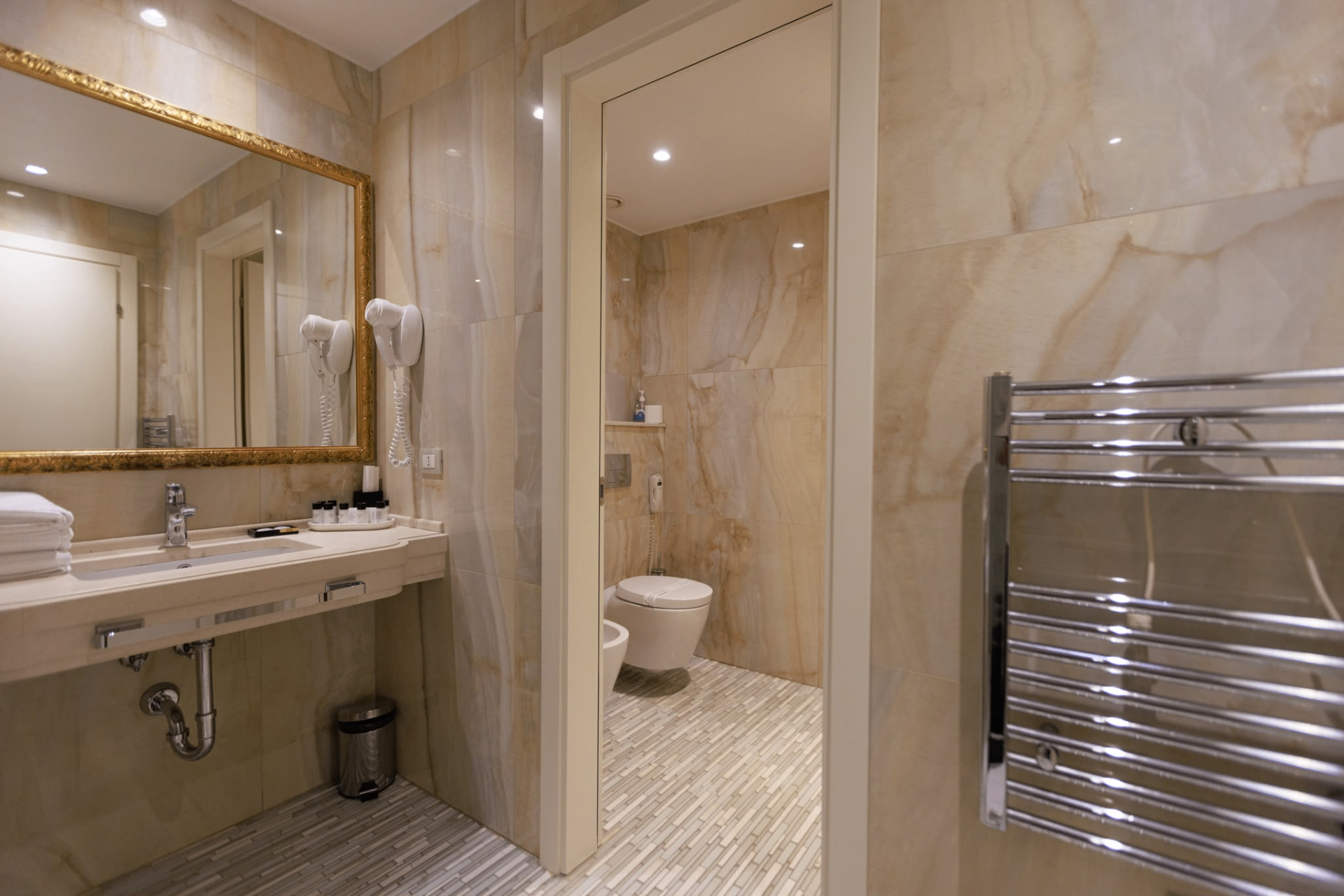 Lot Boutique Hotel 4