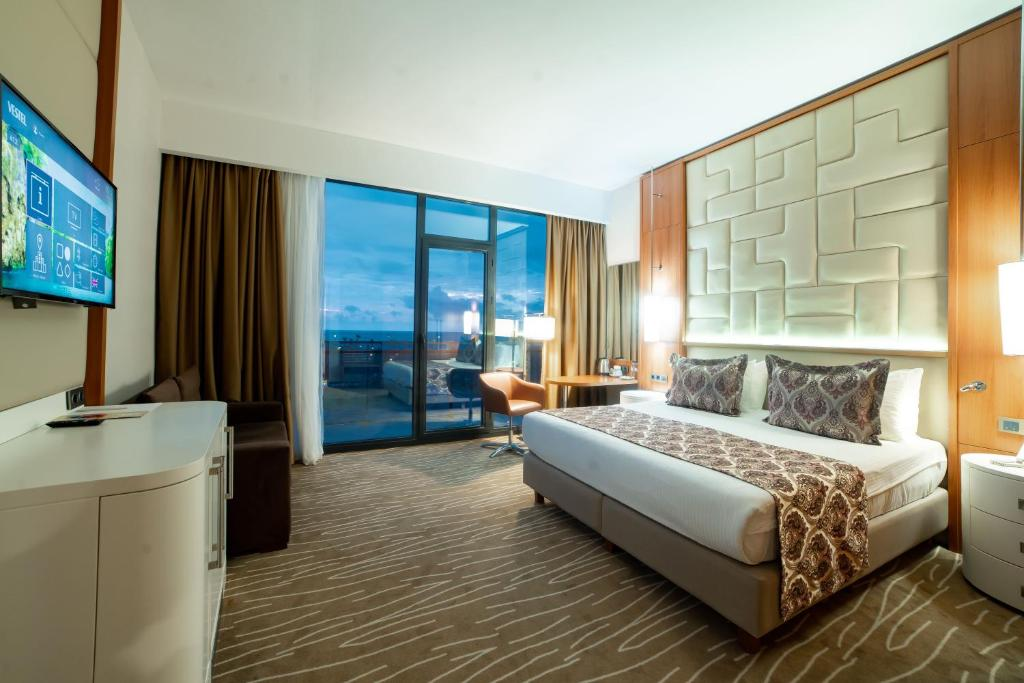 Grand Bellagio
Batumi 3