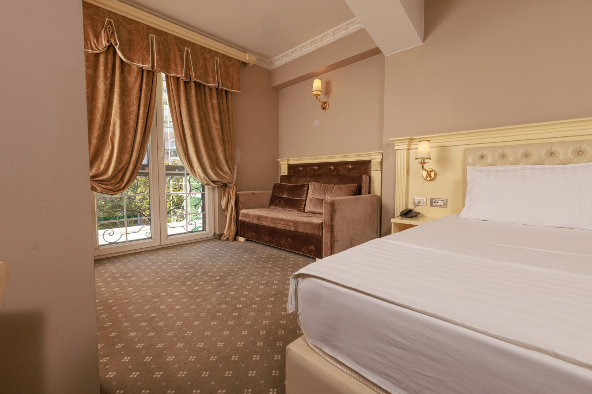 Lot Boutique Hotel 11